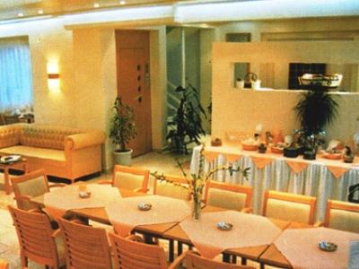 Iris Hotel Nea Kallikrateia Exteriör bild